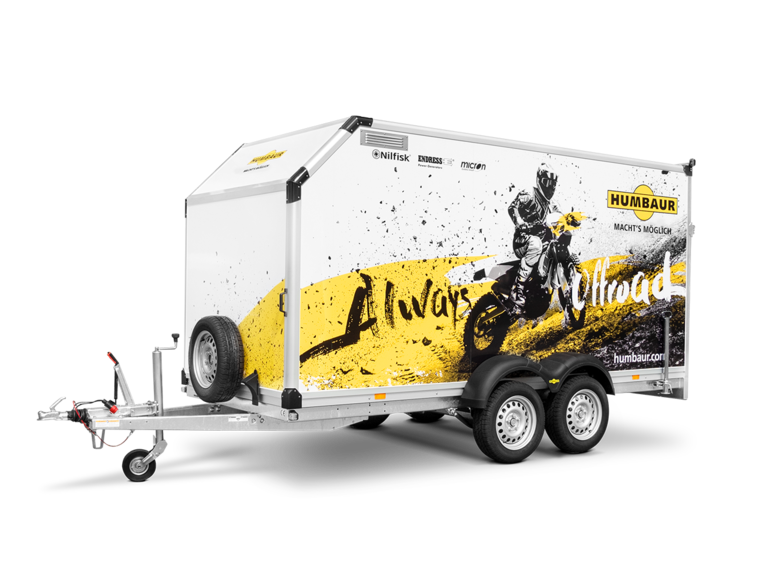 Humbaur box trailer designed according to customer requirements with off-road labelling | © Humbaur GmbH